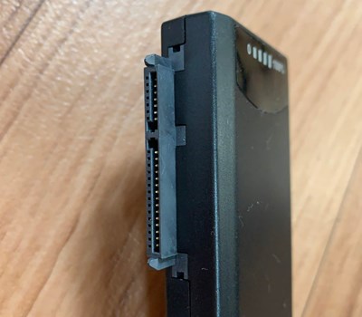 サンワサプライ SATA-USB変換ケーブルのSATAコネクタ